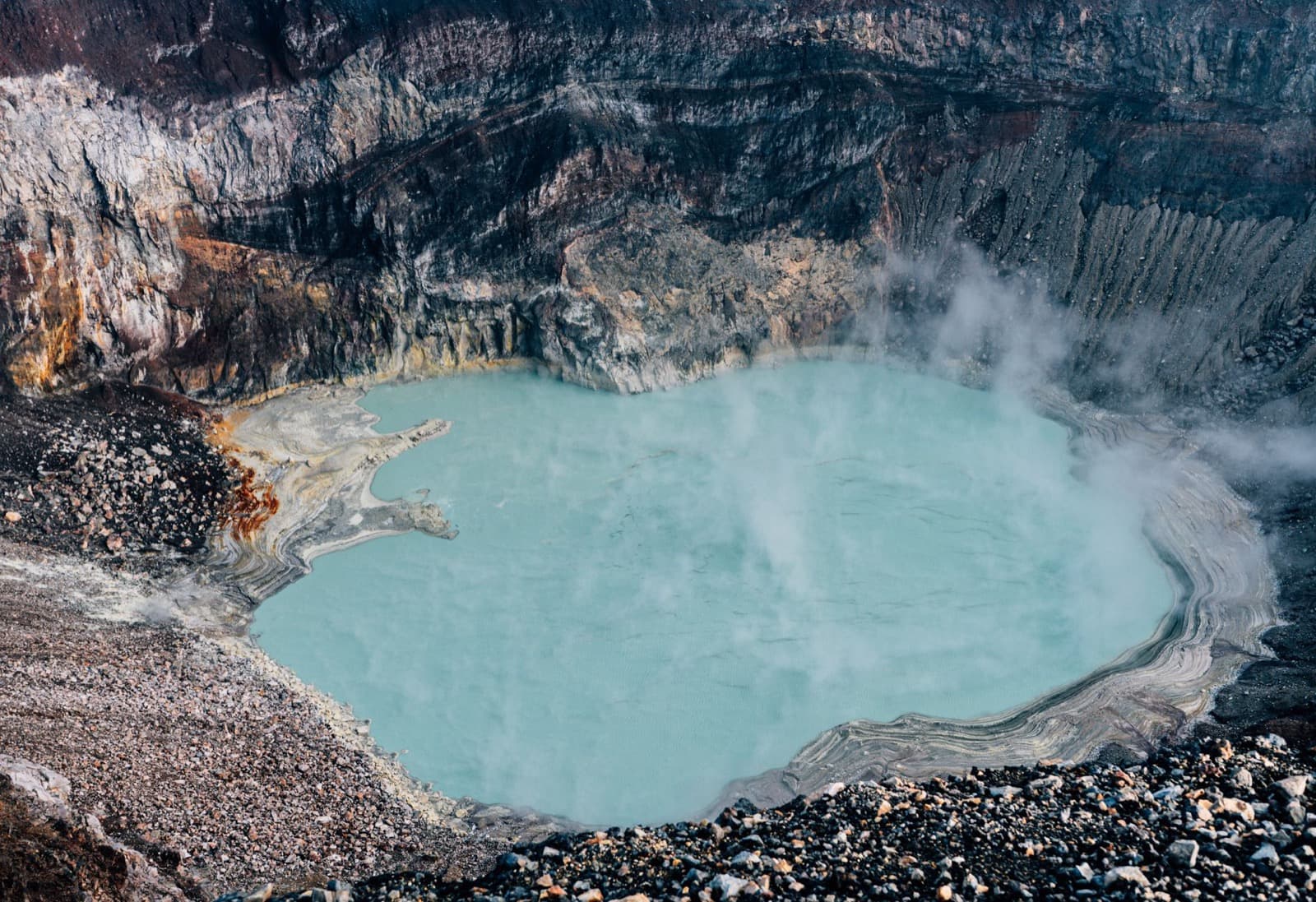 皮纳图博火山口湖——克拉克最经典的周末一日徒步
