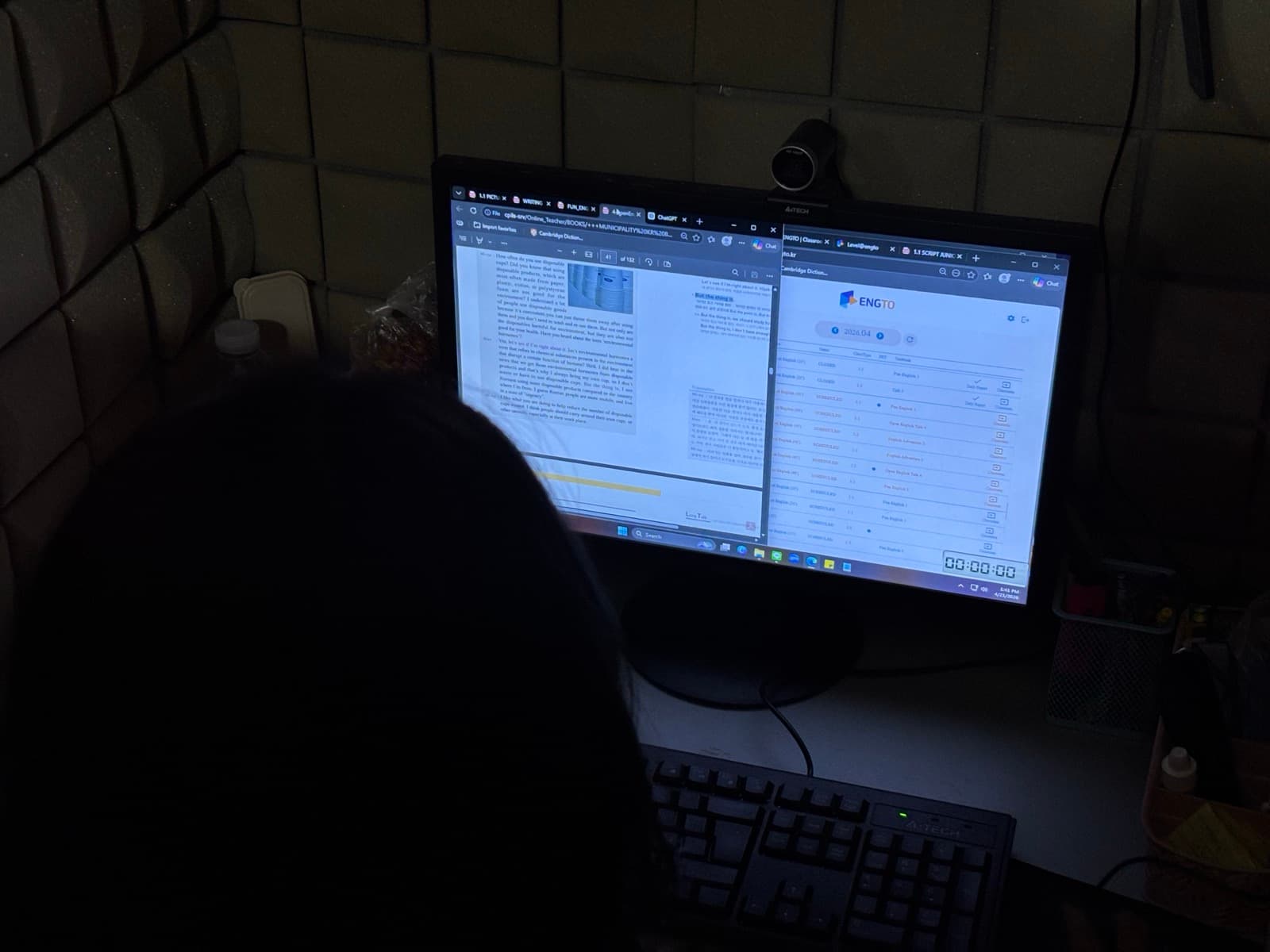 一对一教室大多是这样的隔间，密度是菲律宾游学的核心优势
