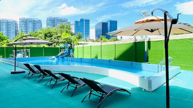 B'Cebu 游泳池